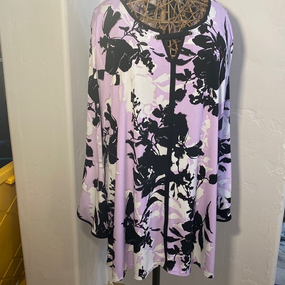 Tunic - Picture 1 of 12